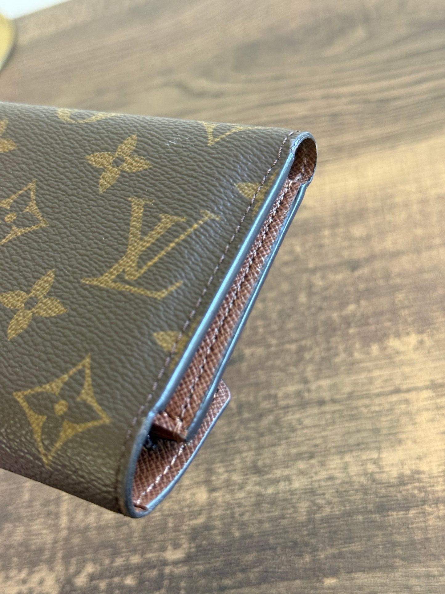 LOUIS VUITTON VICTORINE TRI-FOLD WALLET
