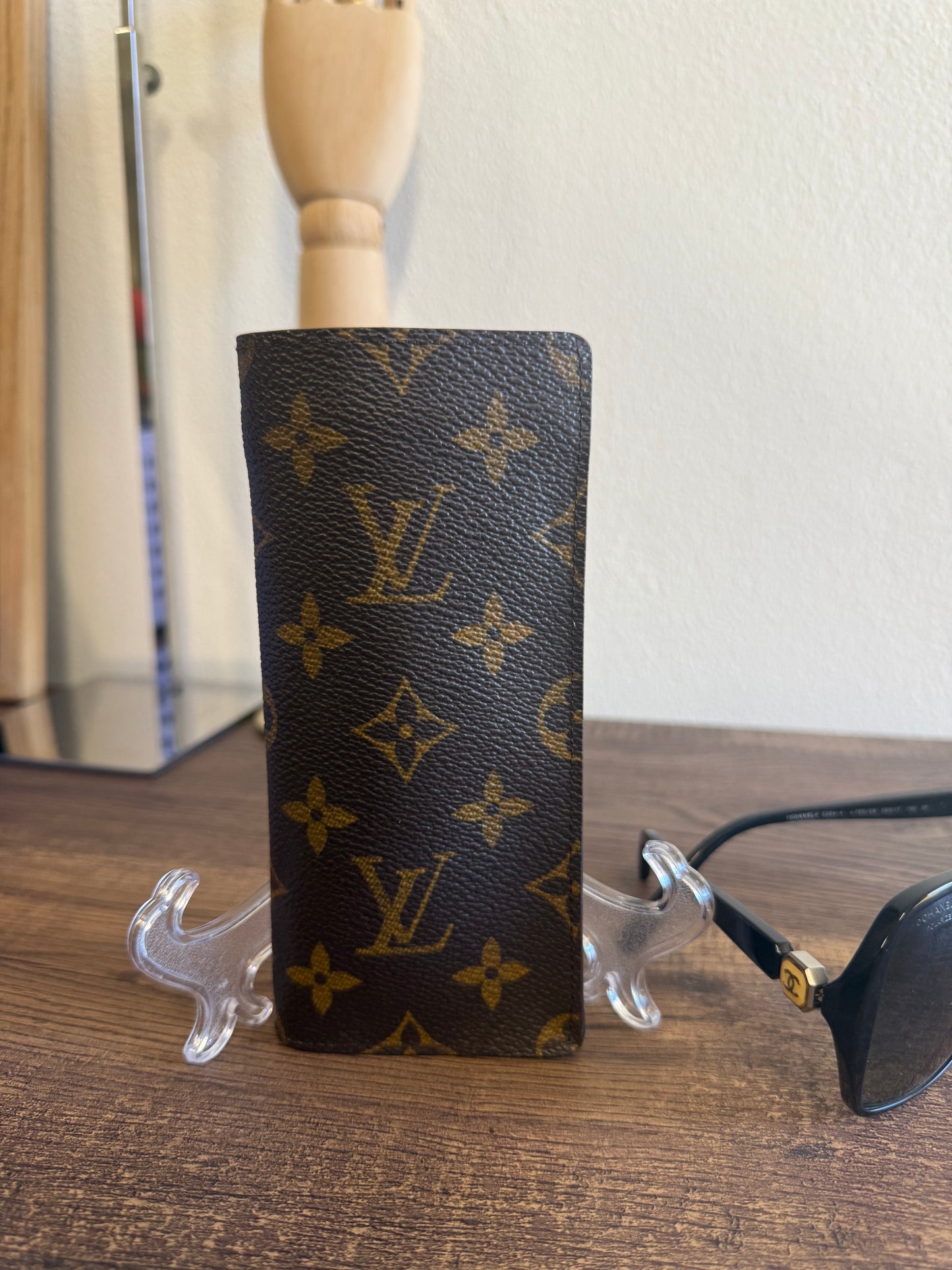 LOUIS VUITTON EYEGLASSES CASE MONOGRAM