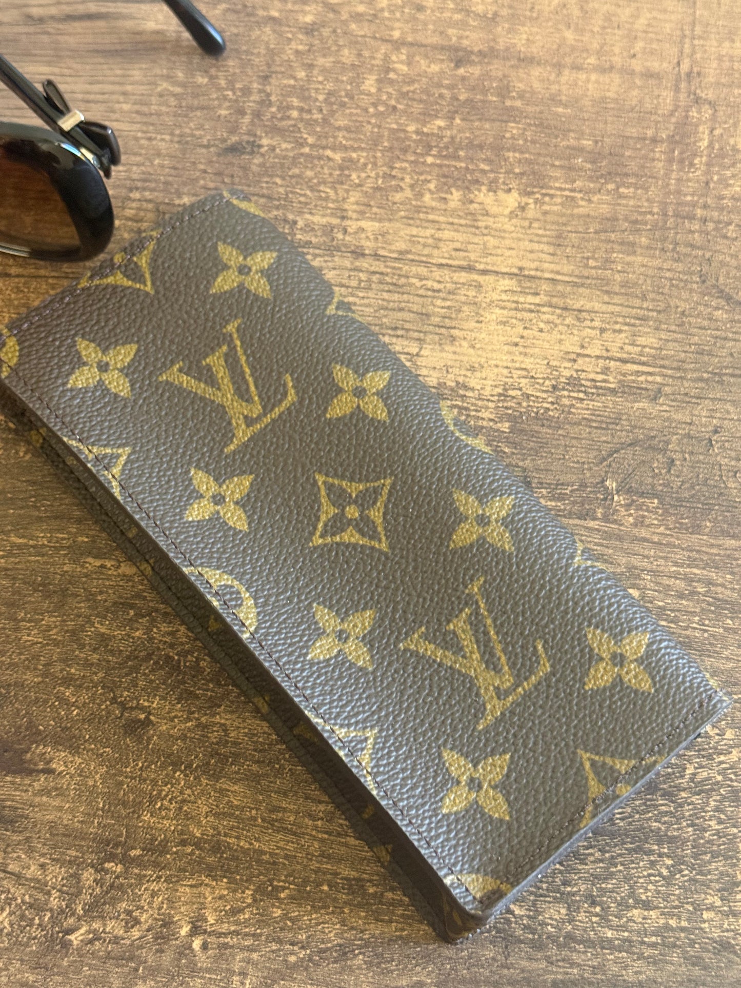 LOUIS VUITTON EYEGLASSES CASE MONOGRAM