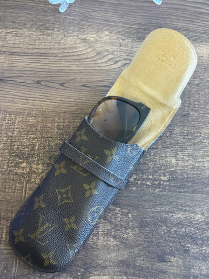 LOUIS VUITTON EYEGLASS CASE/PEN CASE MONOGRAM