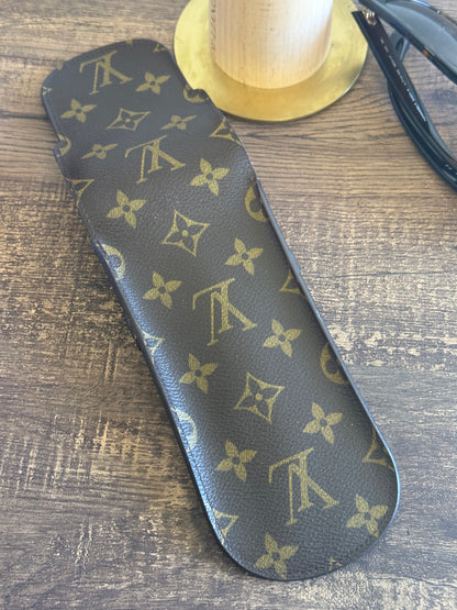 LOUIS VUITTON EYEGLASS CASE/PEN CASE MONOGRAM