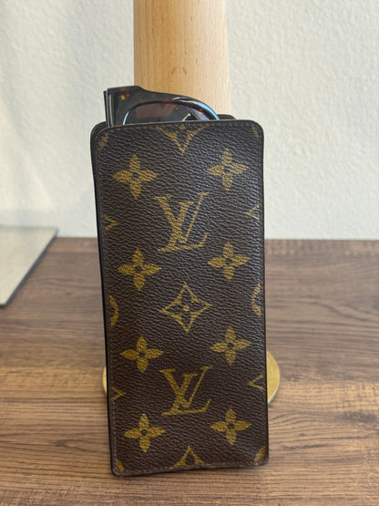 LOUIS VUITTON EYEGLASS CASE - NO DATE CODE/HEAT STAMP