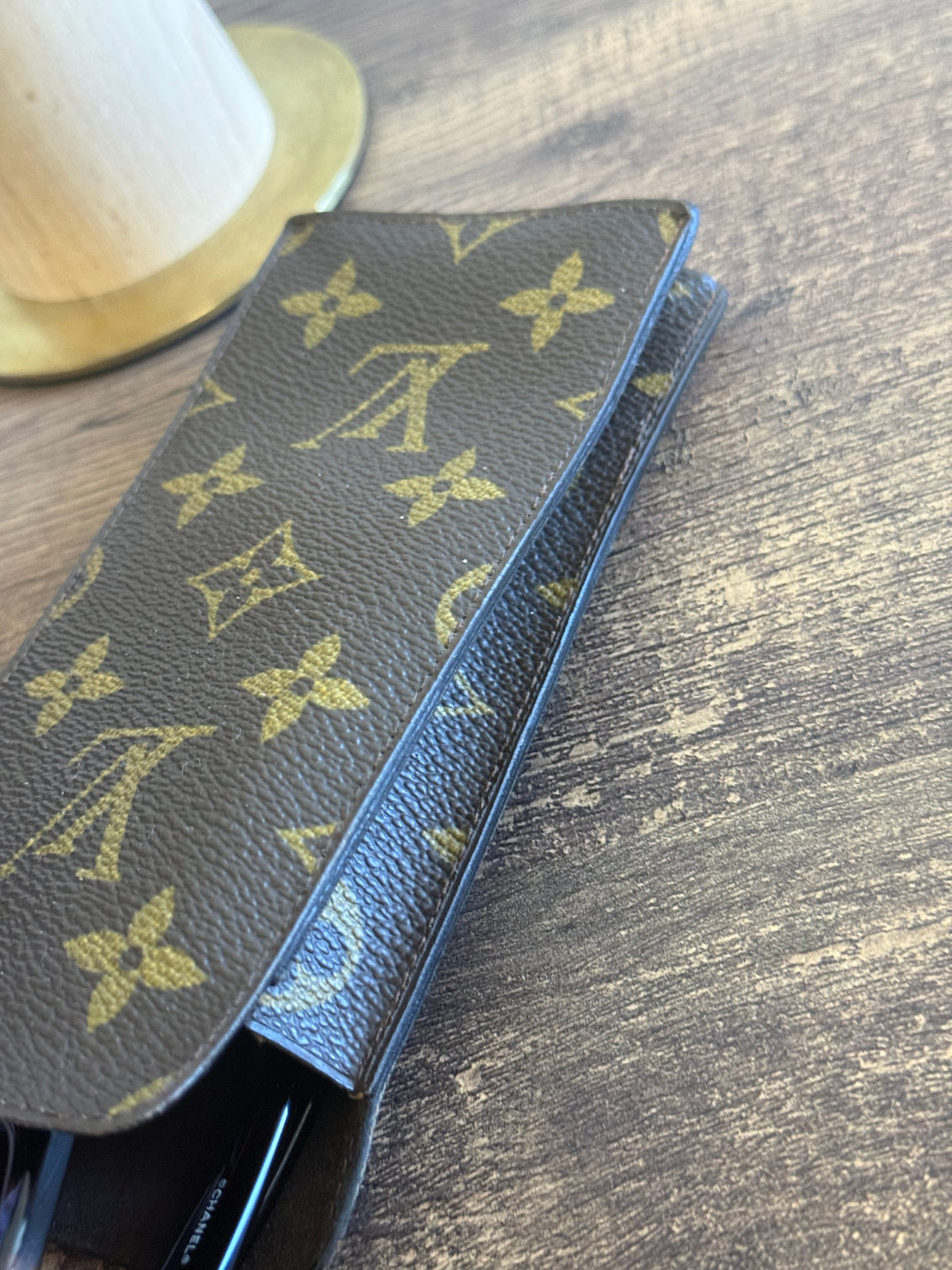 LOUIS VUITTON EYEGLASS CASE - NO DATE CODE/HEAT STAMP