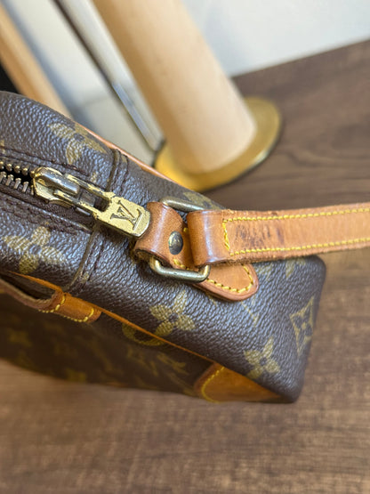 LOUIS VUITTON VINTAGE TROCADERO 23 CROSSBODY MONOGRAM CANVAS