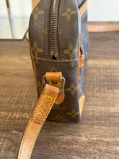 LOUIS VUITTON VINTAGE TROCADERO 23 CROSSBODY MONOGRAM CANVAS