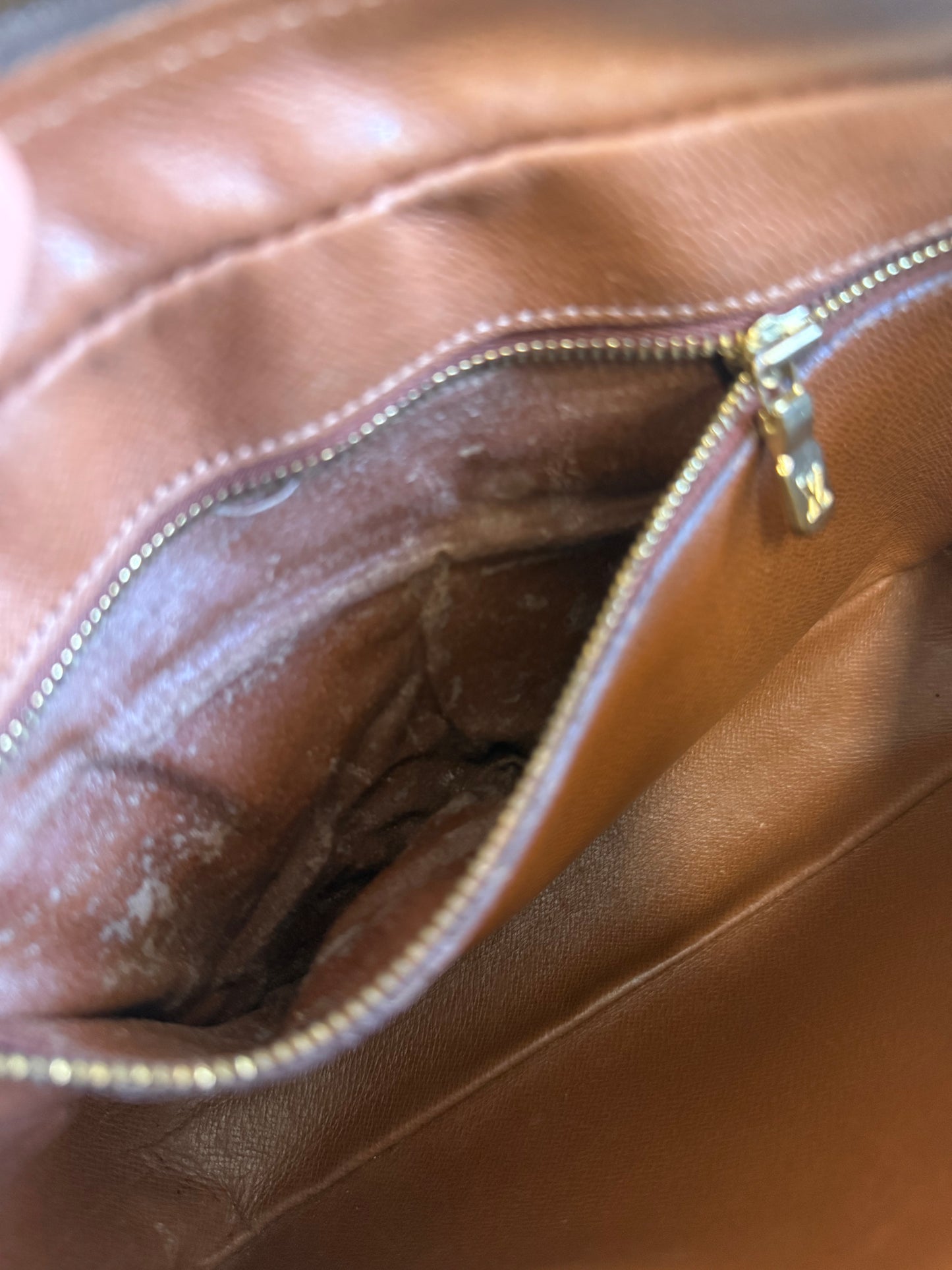 LOUIS VUITTON VINTAGE TROCADERO 23 CROSSBODY MONOGRAM CANVAS