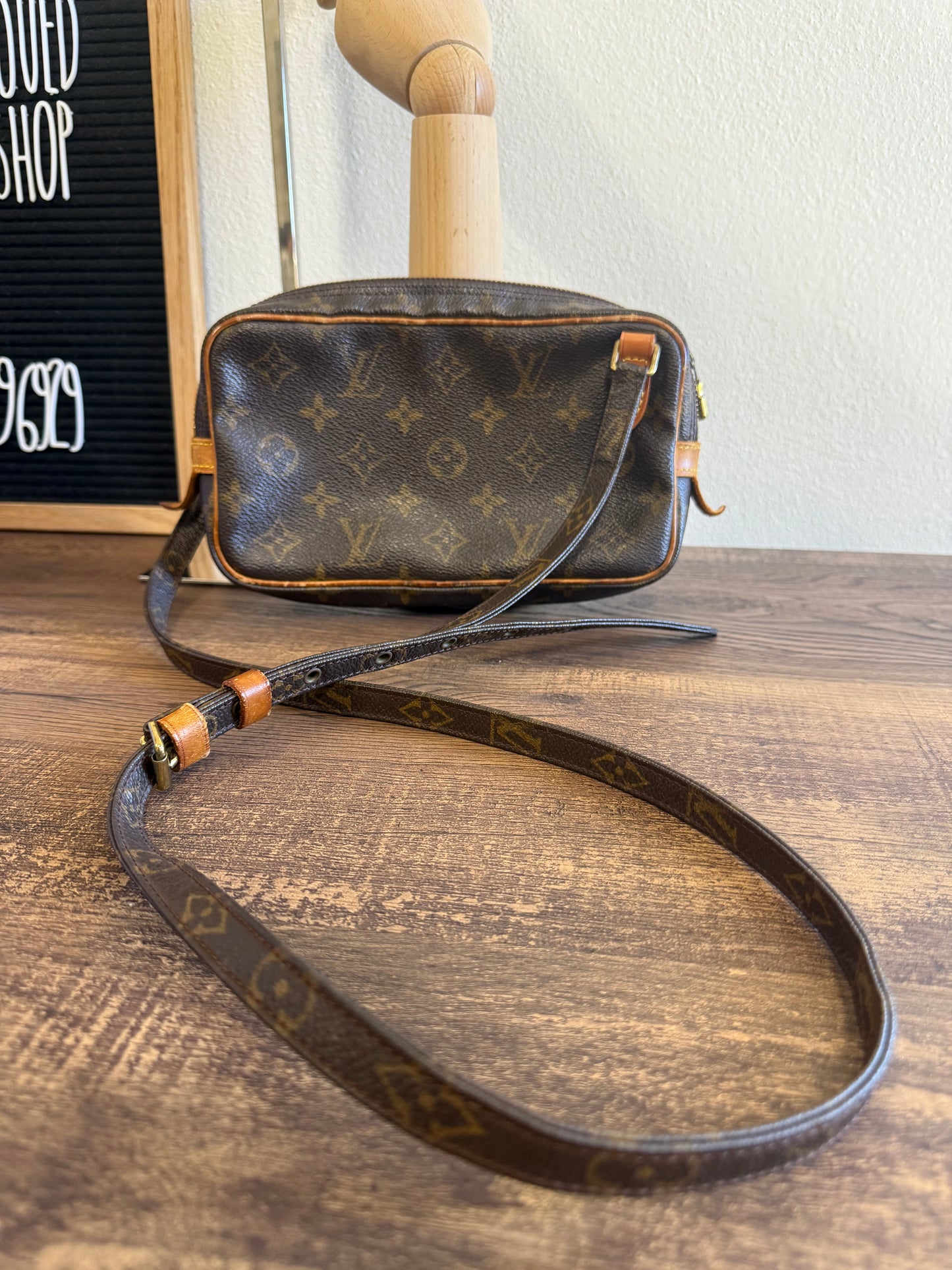 LOUIS VUITTON MARLEY BANDOULIERE CROSSBODY