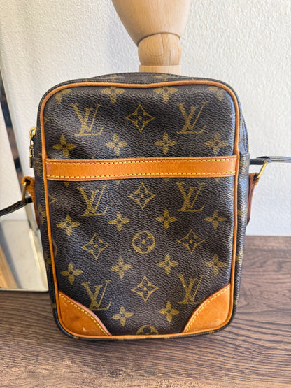 LOUIS VUITTON DANUBE MONOGRAM CANVAS AR0022