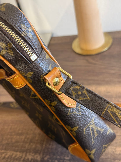 LOUIS VUITTON DANUBE MONOGRAM CANVAS AR0022
