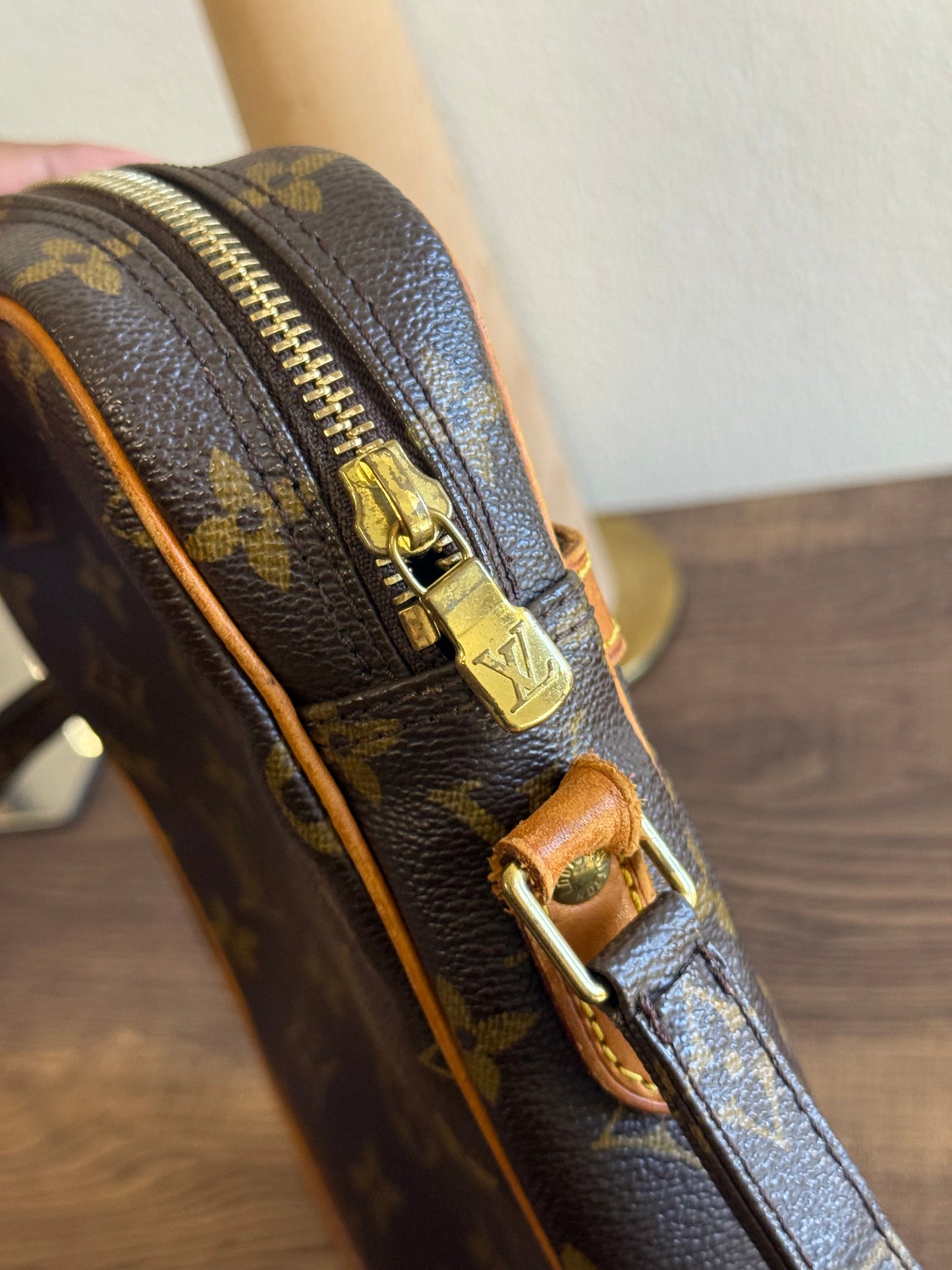 LOUIS VUITTON DANUBE MONOGRAM CANVAS AR0022