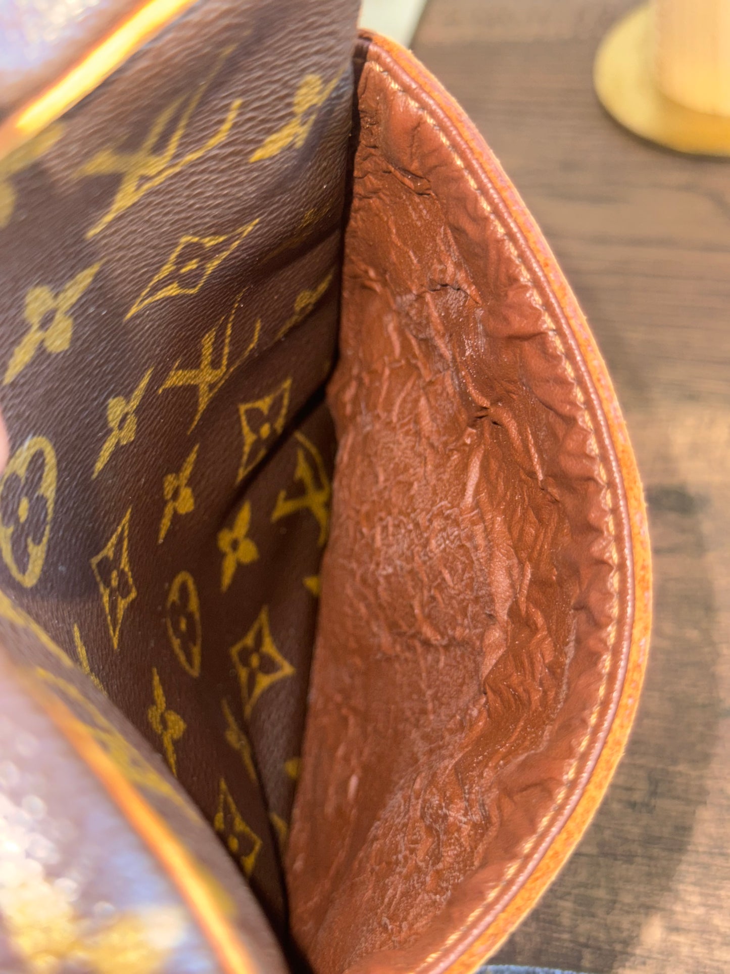LOUIS VUITTON DANUBE MONOGRAM CANVAS AR0022