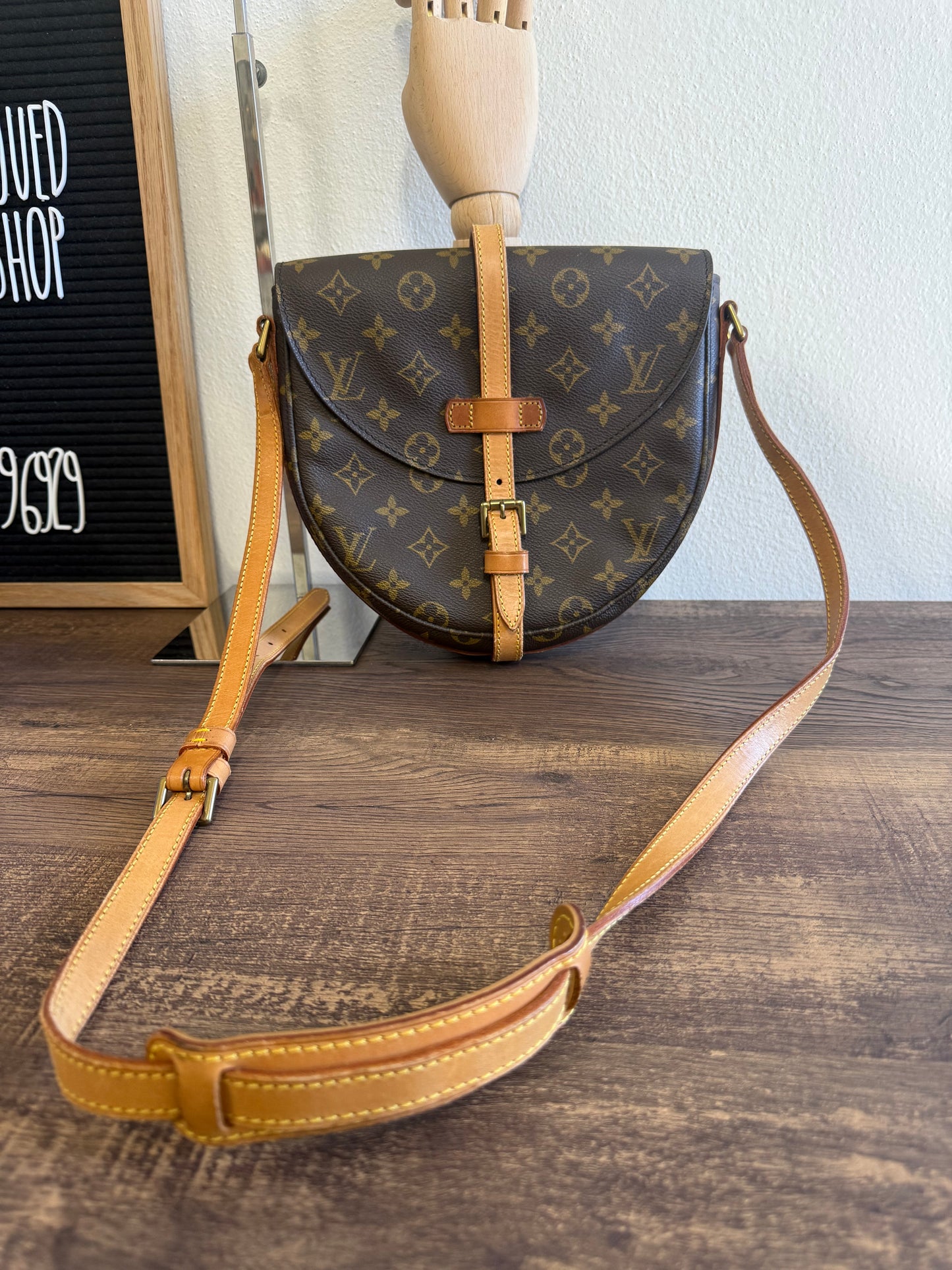 LOUIS VUITTON CHANTILY MM MONOGRAM CANVAS