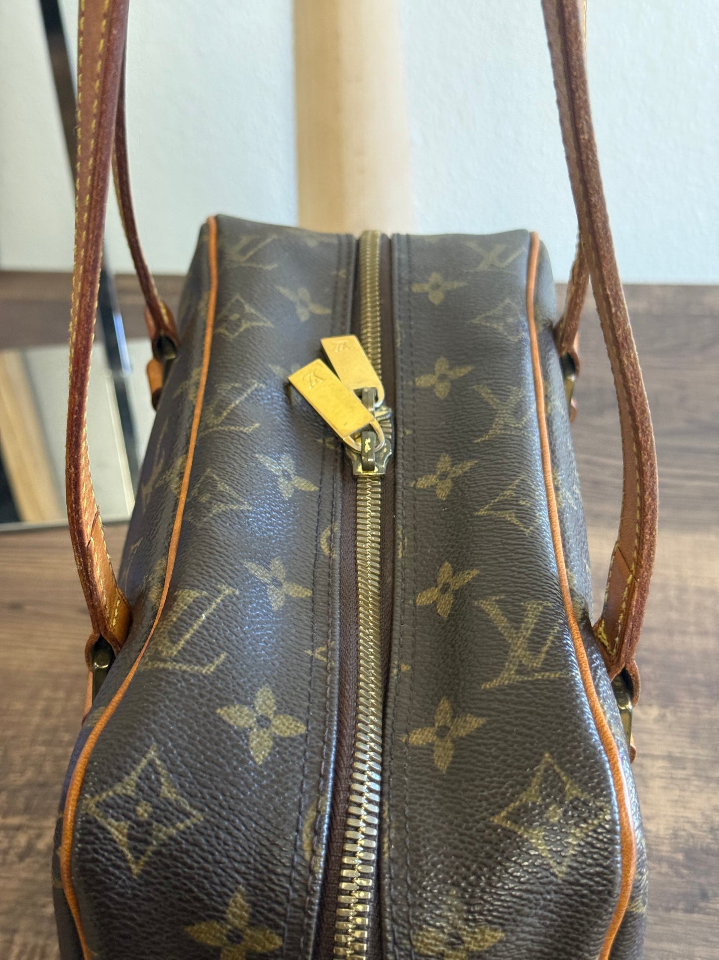 LOUIS VUITTON CITE MM IN MONOGRAM SD1002