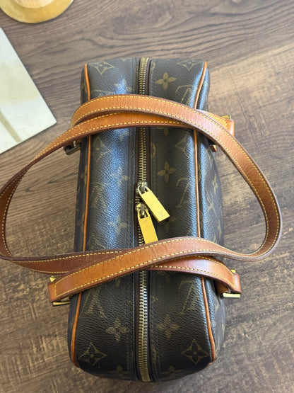 LOUIS VUITTON CITE MM IN MONOGRAM SD1002