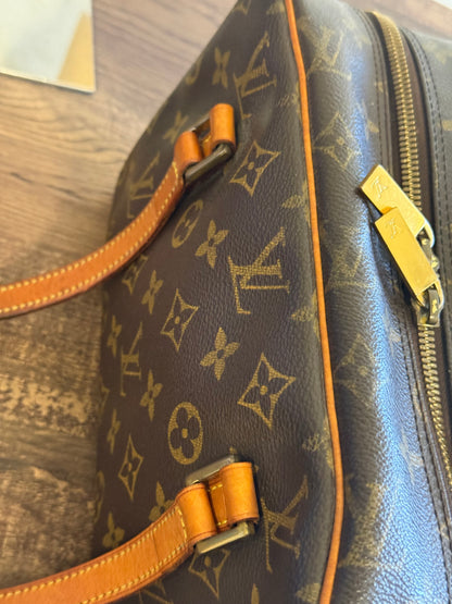 LOUIS VUITTON CITE MM IN MONOGRAM SD1002