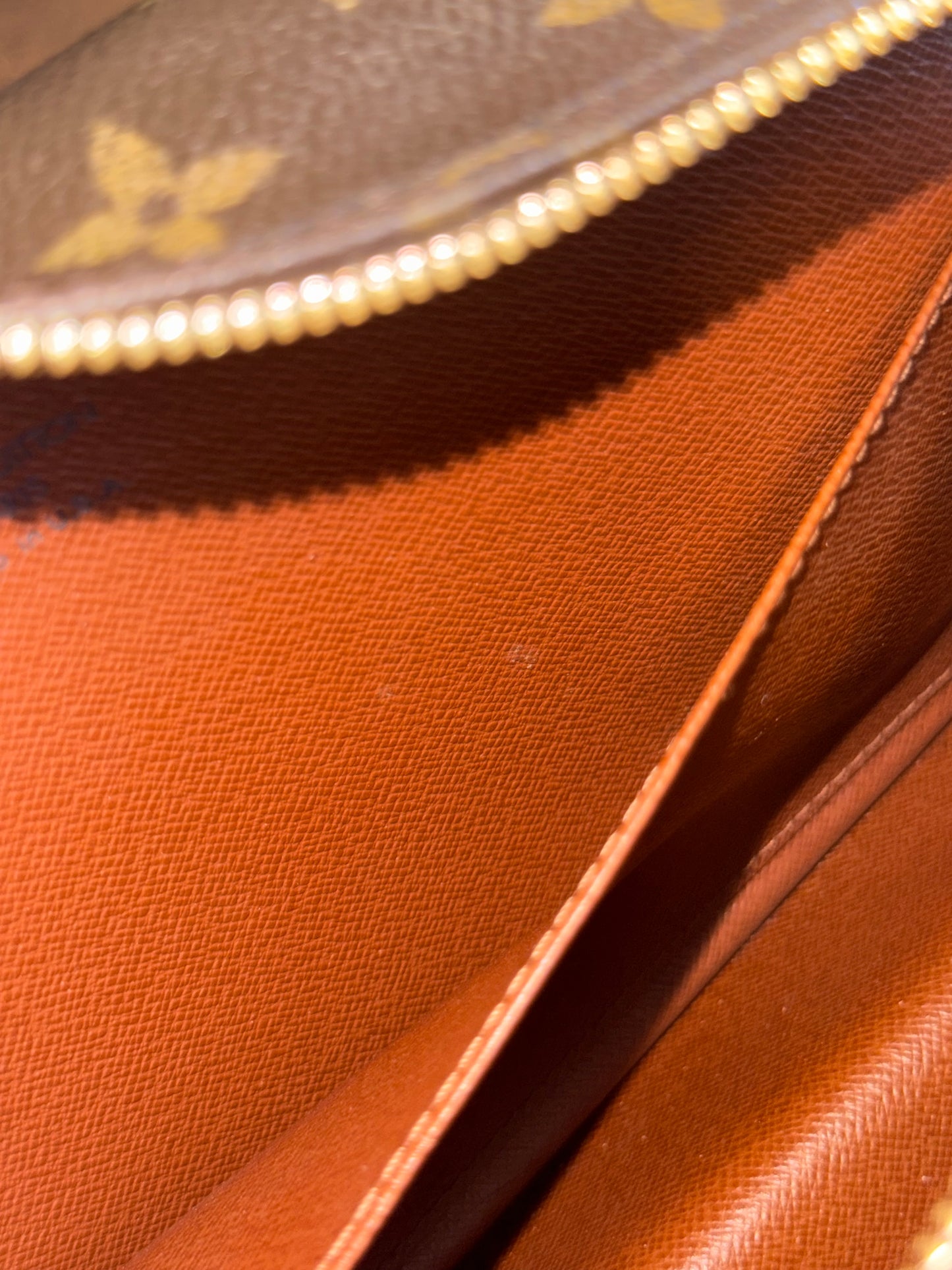 LOUIS VUITTON CITE MM IN MONOGRAM SD1002