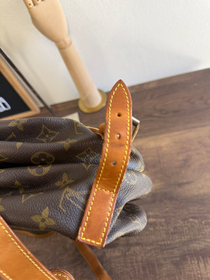 LOUIS VUITTON SAUMUR 35 CANVAS MONOGRAM MESSENGER BAG