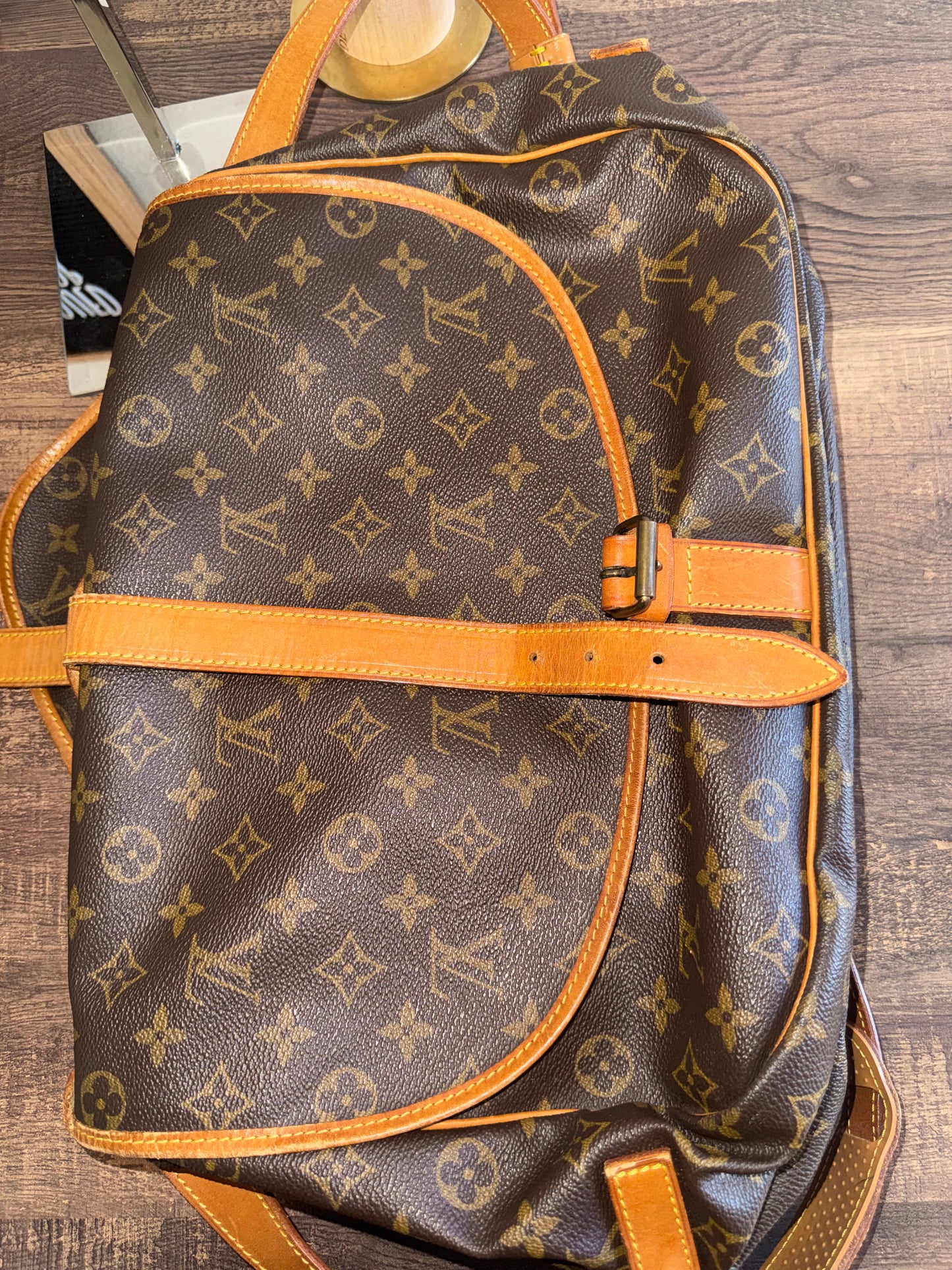 LOUIS VUITTON SAUMUR 35 CANVAS MONOGRAM MESSENGER BAG