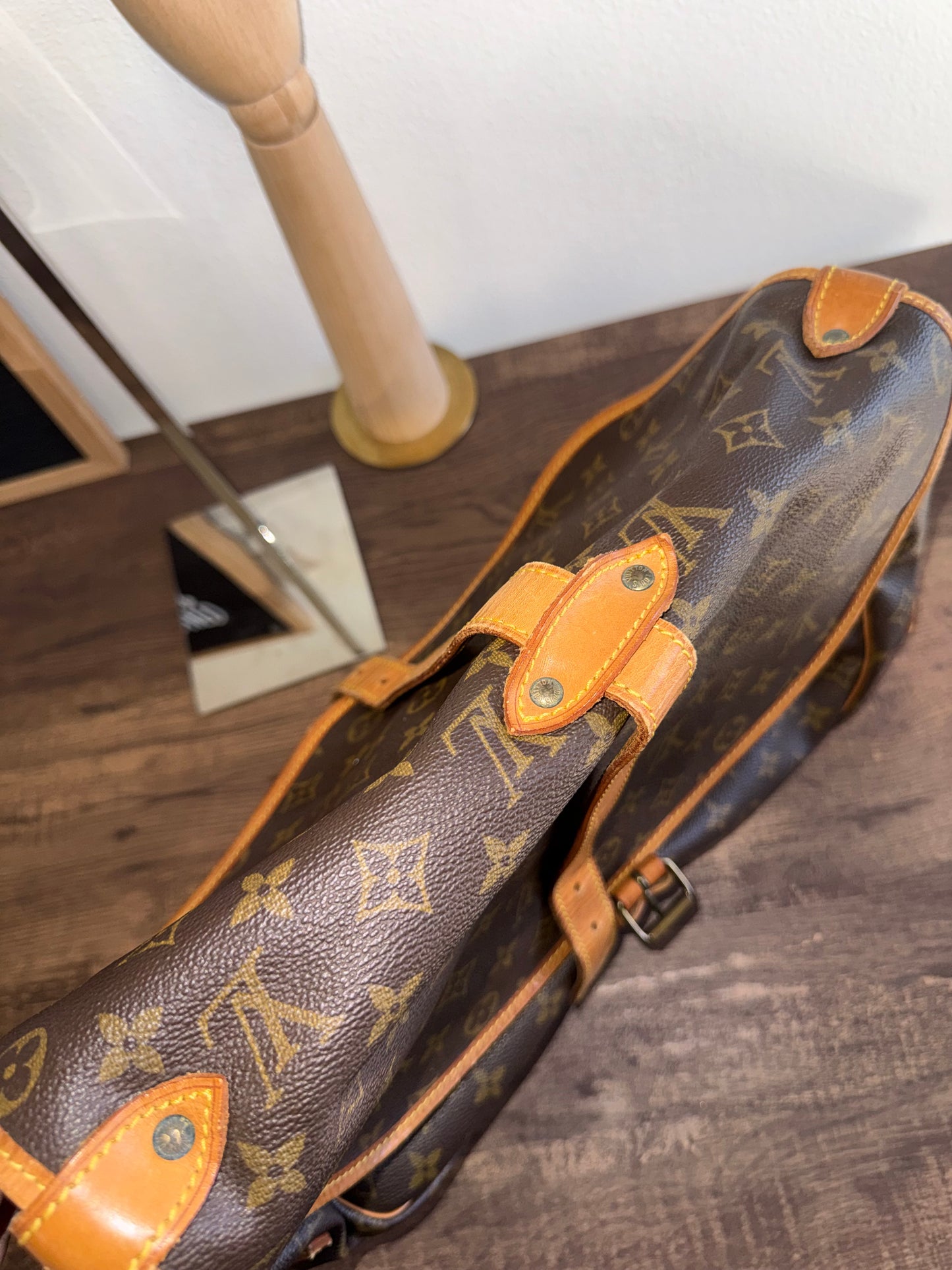 LOUIS VUITTON SAUMUR 35 CANVAS MONOGRAM MESSENGER BAG