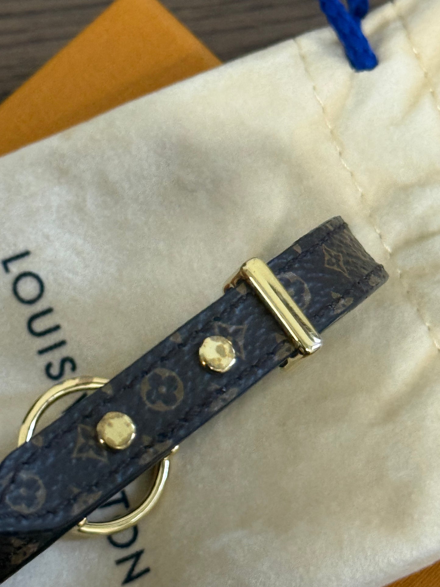 LOUIS VUITTON MONOGRAM CHARM BRACCELET SIZE 17 Black and Gold