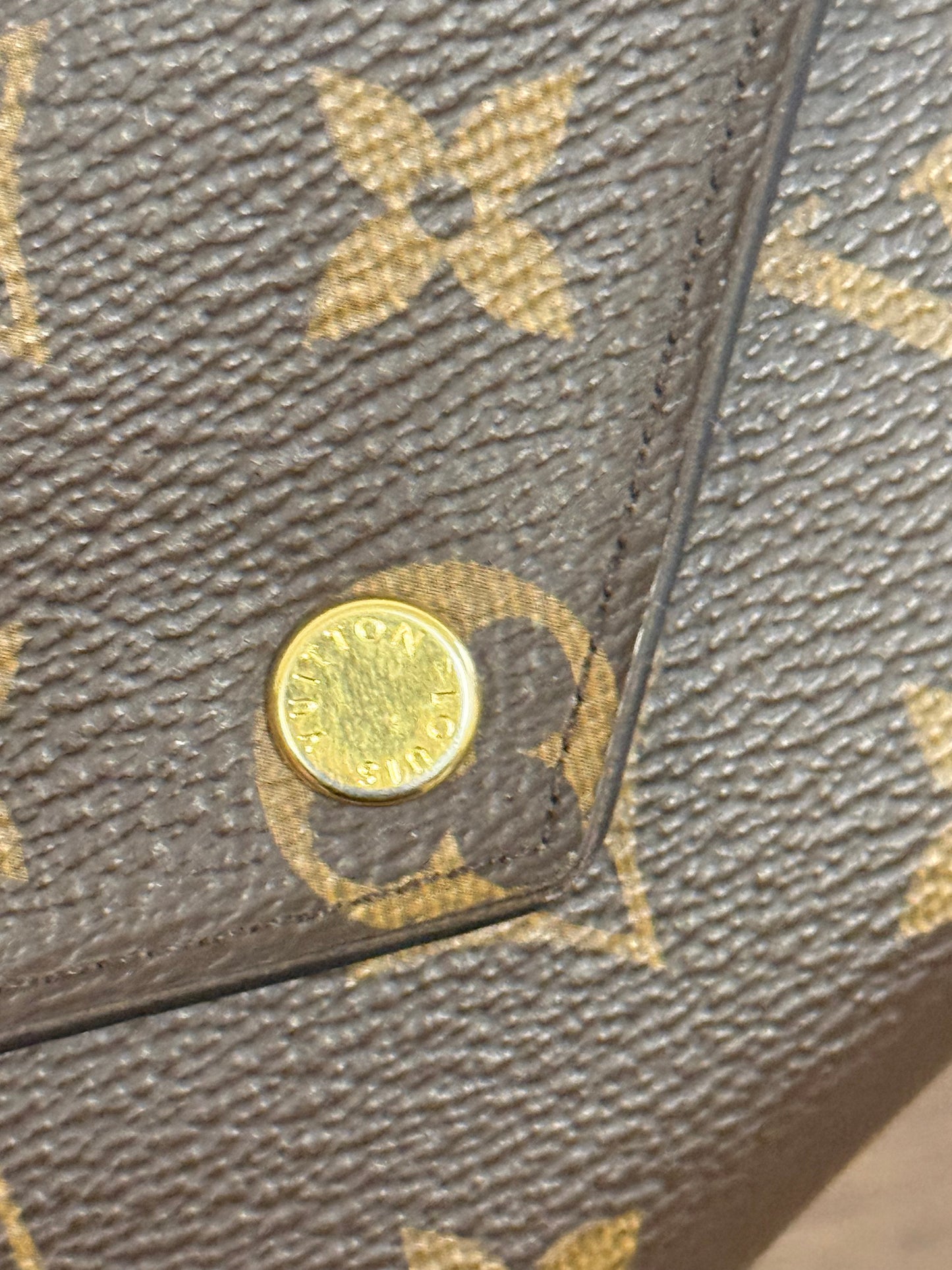 LOUIS VUITTON VICTORINE MONOGRAM