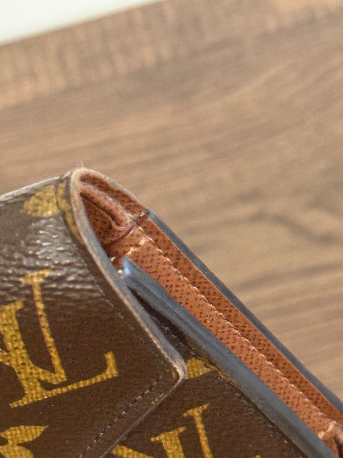 LOUIS VUITTON VICTORINE MONOGRAM