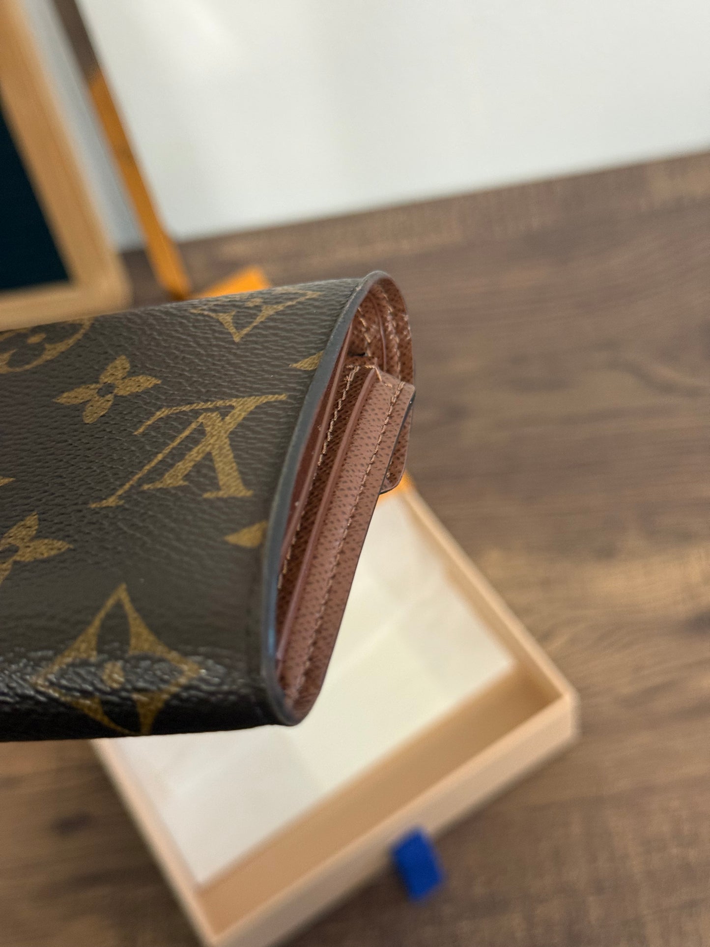 LOUIS VUITTON VICTORINE MONOGRAM