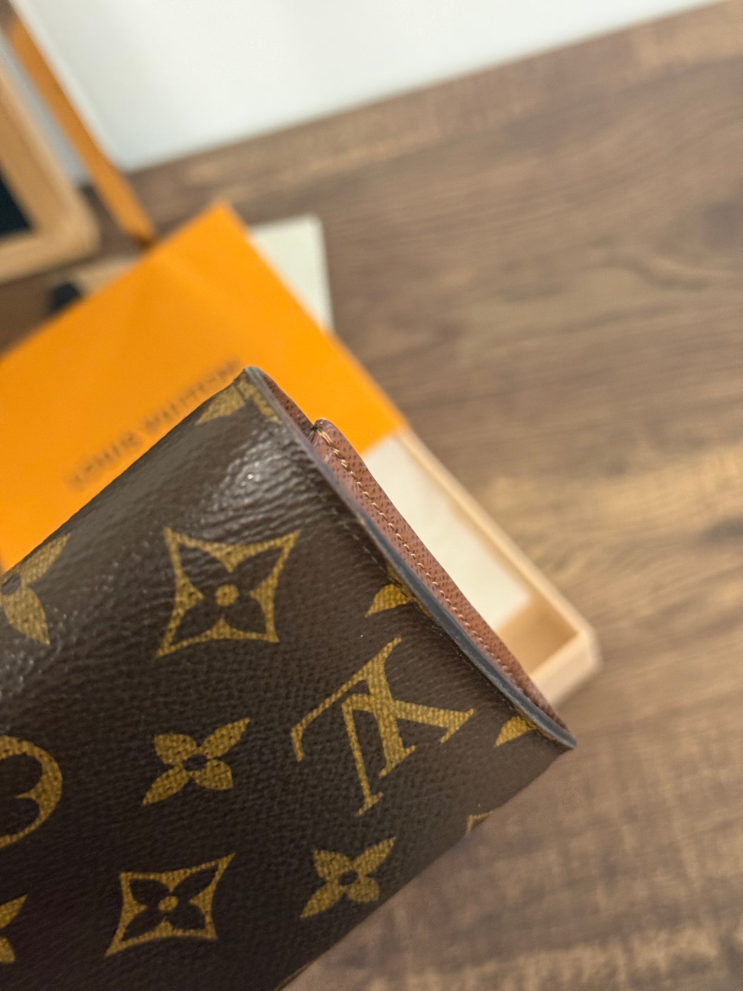 LOUIS VUITTON VICTORINE MONOGRAM