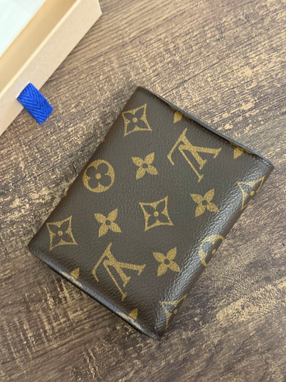 LOUIS VUITTON VICTORINE MONOGRAM