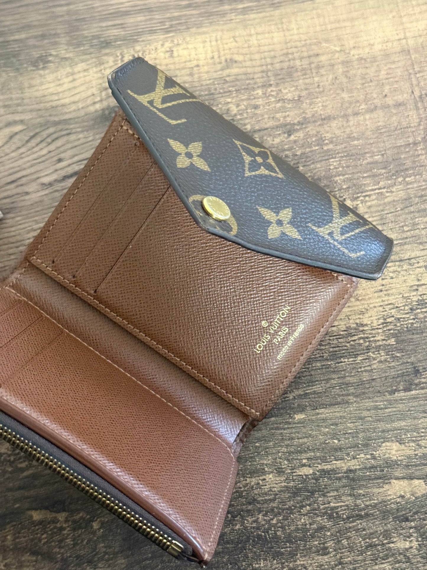 LOUIS VUITTON VICTORINE MONOGRAM