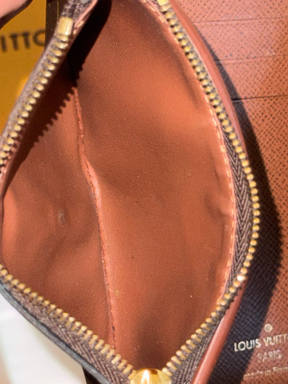 LOUIS VUITTON VICTORINE MONOGRAM