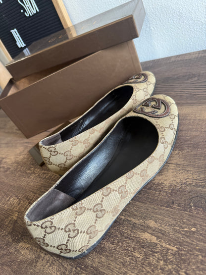 GUCCI Beige/Ebony GG Monogram Fabric Ballerina Flats Size 38