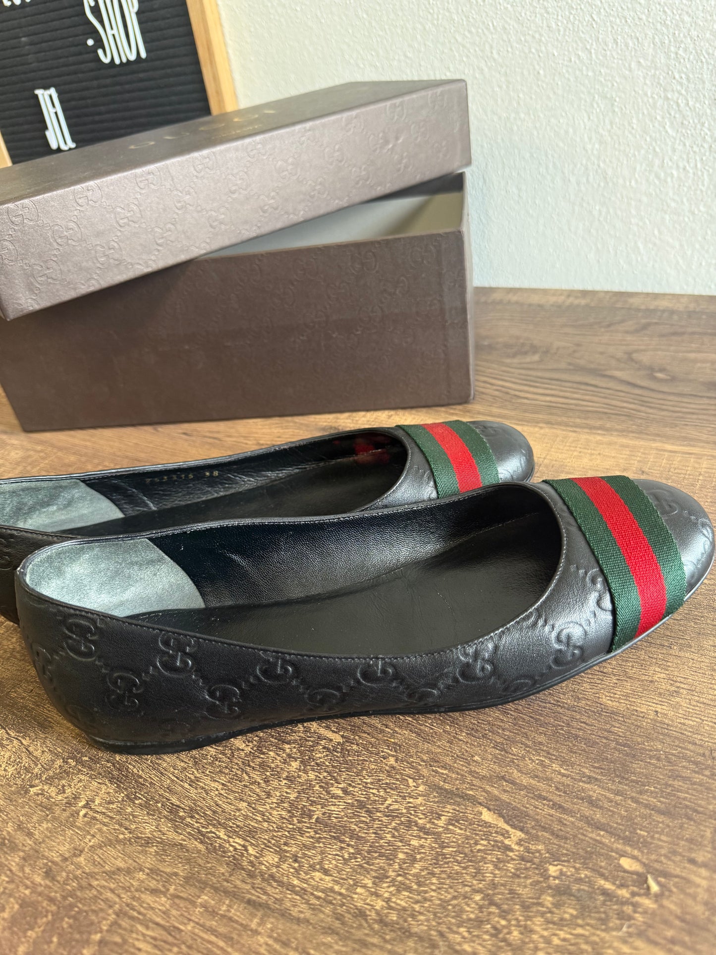 GUCCI Black Leather Vintage Web Ballet Flats Size 38