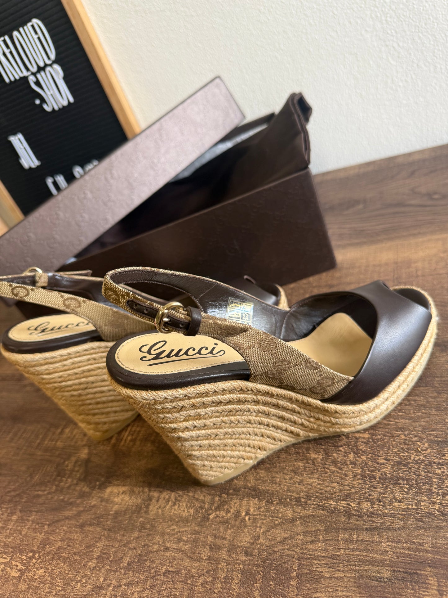 GUCCI BROWN MONOGRAM CANVAS AND LEATHER SLINGBACK WEDGE PUMPS SIZE 36