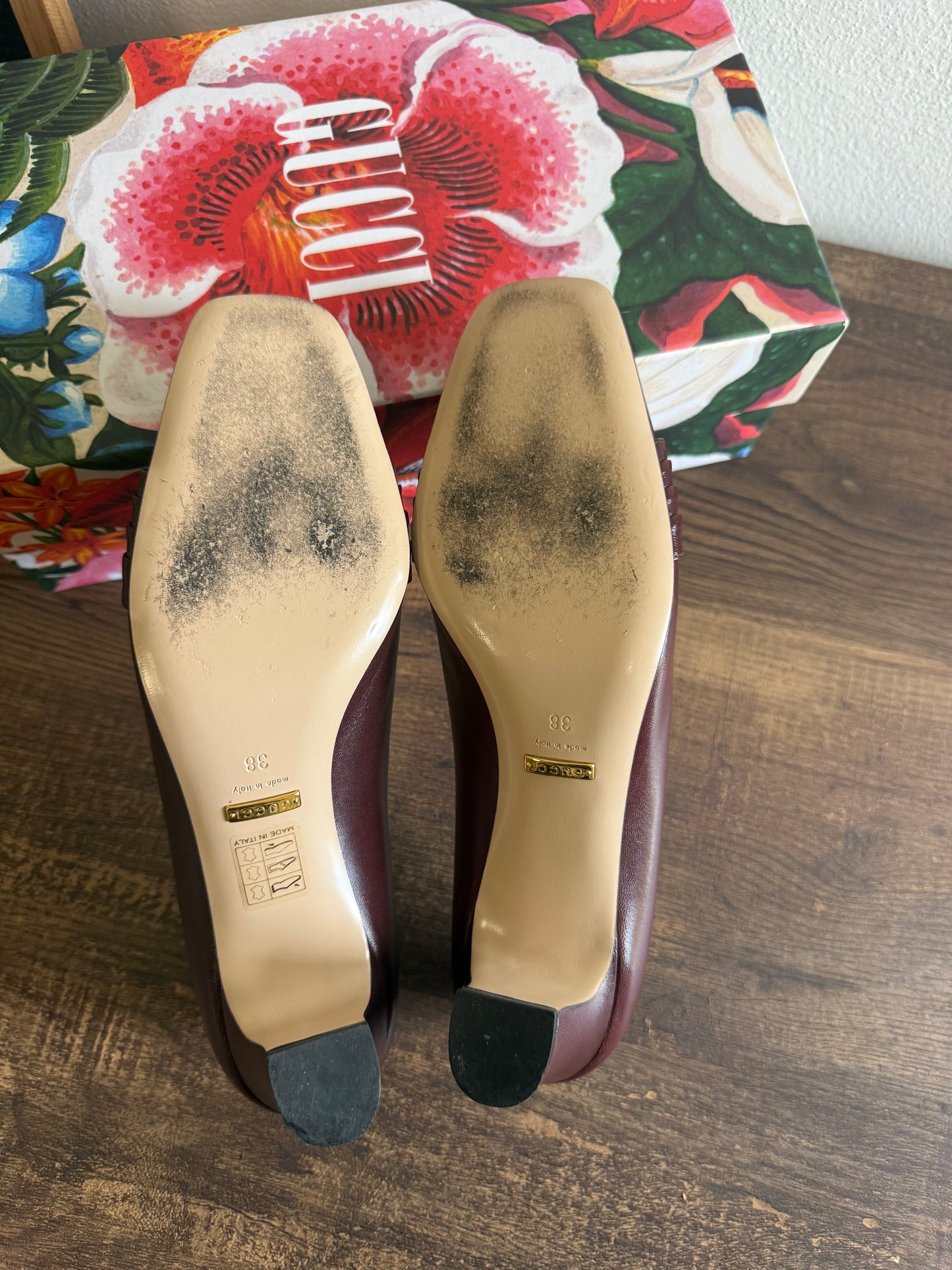 GUCCI Malaga Red Half-Moon Pumps Size 38