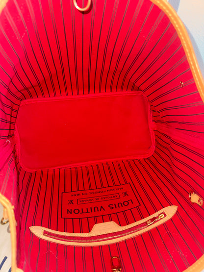LOUIS VUITTON NEVERFULL MM IN MONOGRAM RED INTERIOR WITH POUCH