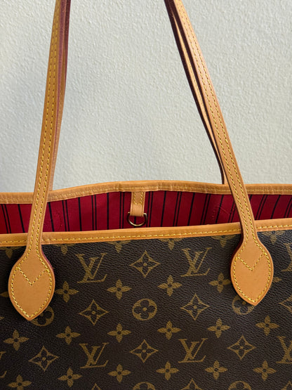 LOUIS VUITTON NEVERFULL MM IN MONOGRAM RED INTERIOR WITH POUCH