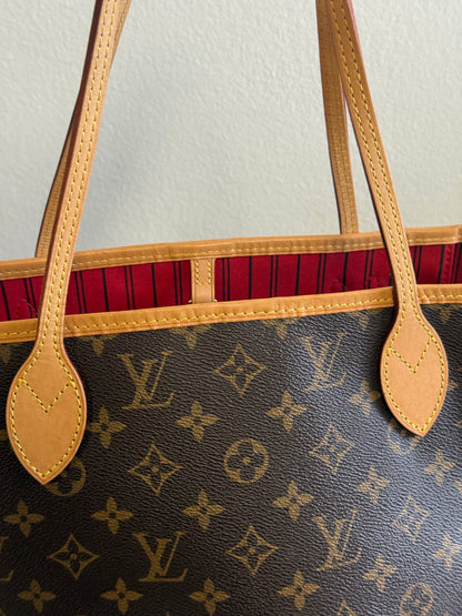LOUIS VUITTON NEVERFULL MM IN MONOGRAM RED INTERIOR WITH POUCH