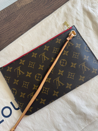 LOUIS VUITTON NEVERFULL MM IN MONOGRAM RED INTERIOR WITH POUCH