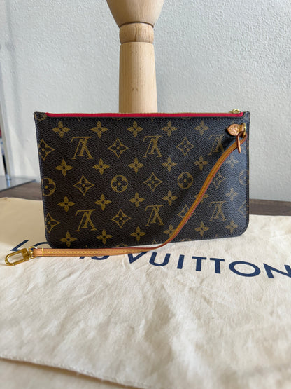 LOUIS VUITTON NEVERFULL MM IN MONOGRAM RED INTERIOR WITH POUCH