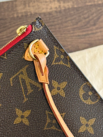 LOUIS VUITTON NEVERFULL MM IN MONOGRAM RED INTERIOR WITH POUCH