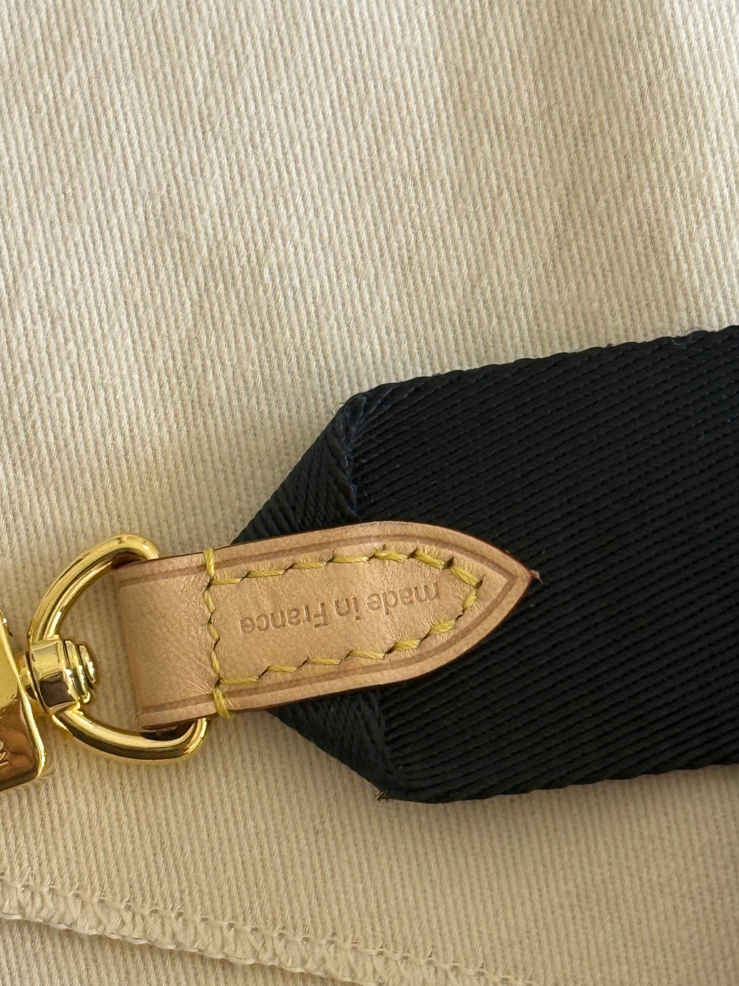 LOUIS VUITTON MULTI POCHETTE ACCESSORIES BLACK STRAP