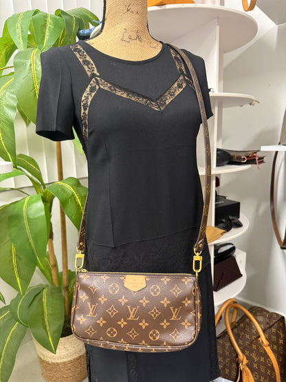 LOUIS VUITTON LARGE POCHETTE FROM MULTI-POCHETTE ACCESSORIES SET MONOGRAM CANVAS