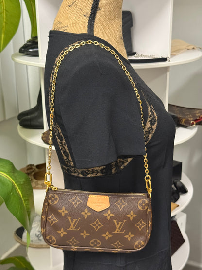 LOUIS VUITTON SMALL POCHETTE WITH CHAIN FROM MULTI-POCHETTE ACCESSORIES SET MONOGRAM CANVAS