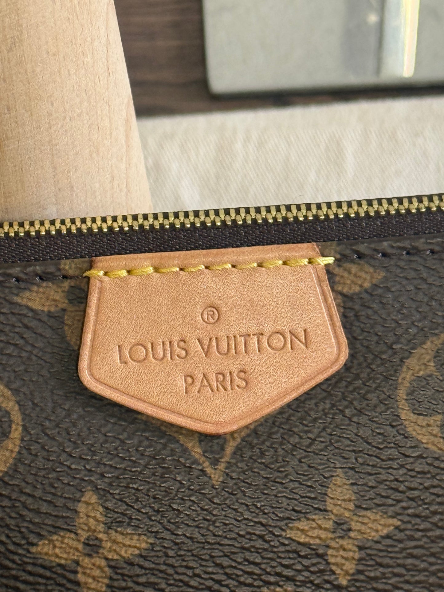 LOUIS VUITTON LARGE POCHETTE FROM MULTI-POCHETTE ACCESSORIES SET MONOGRAM CANVAS