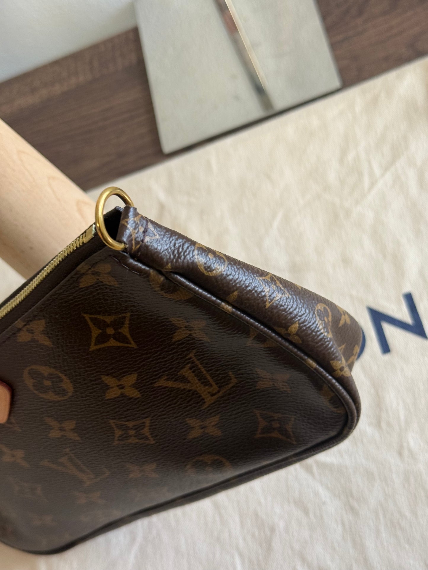 LOUIS VUITTON LARGE POCHETTE FROM MULTI-POCHETTE ACCESSORIES SET MONOGRAM CANVAS