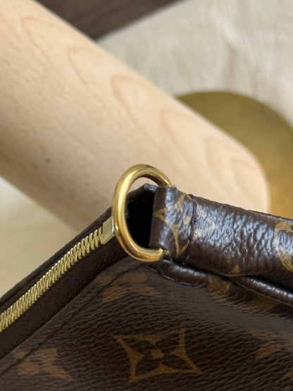 LOUIS VUITTON LARGE POCHETTE FROM MULTI-POCHETTE ACCESSORIES SET MONOGRAM CANVAS