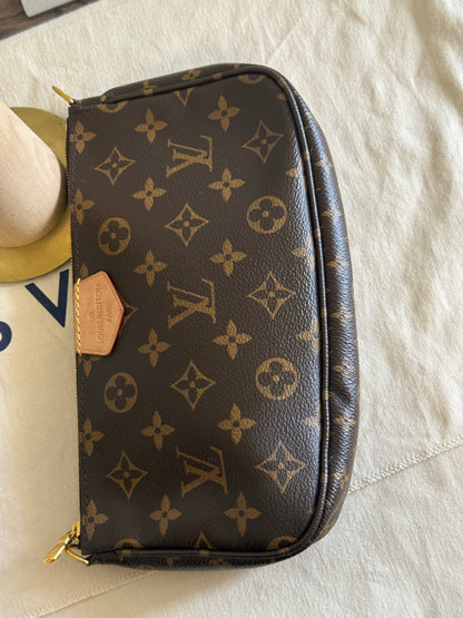 LOUIS VUITTON LARGE POCHETTE FROM MULTI-POCHETTE ACCESSORIES SET MONOGRAM CANVAS