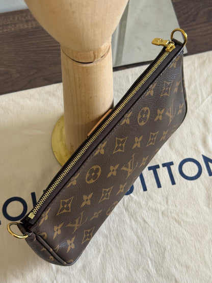 LOUIS VUITTON LARGE POCHETTE FROM MULTI-POCHETTE ACCESSORIES SET MONOGRAM CANVAS
