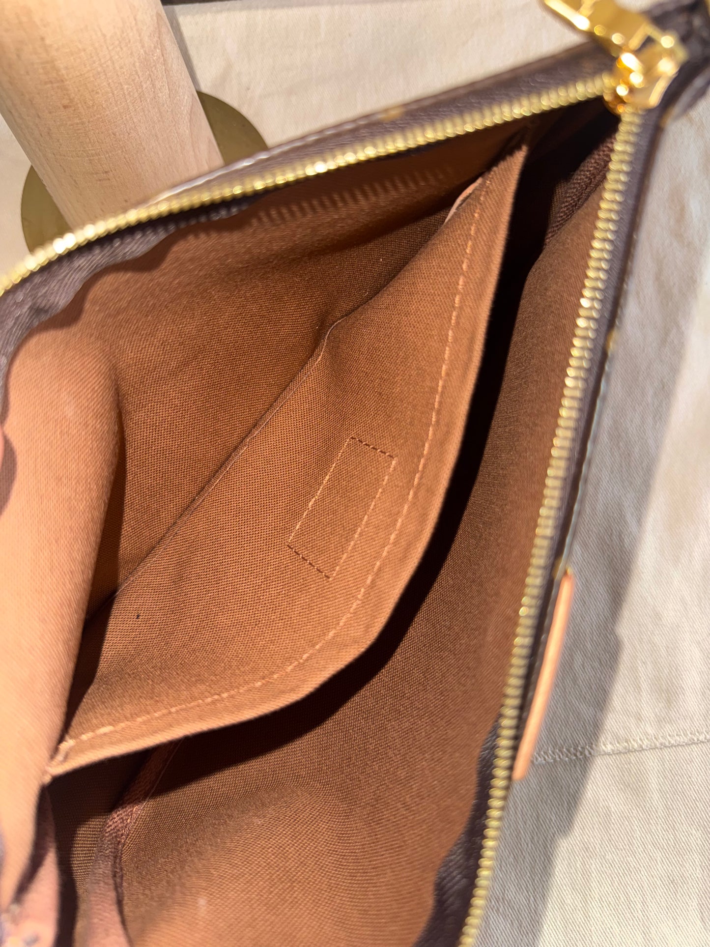 LOUIS VUITTON LARGE POCHETTE FROM MULTI-POCHETTE ACCESSORIES SET MONOGRAM CANVAS